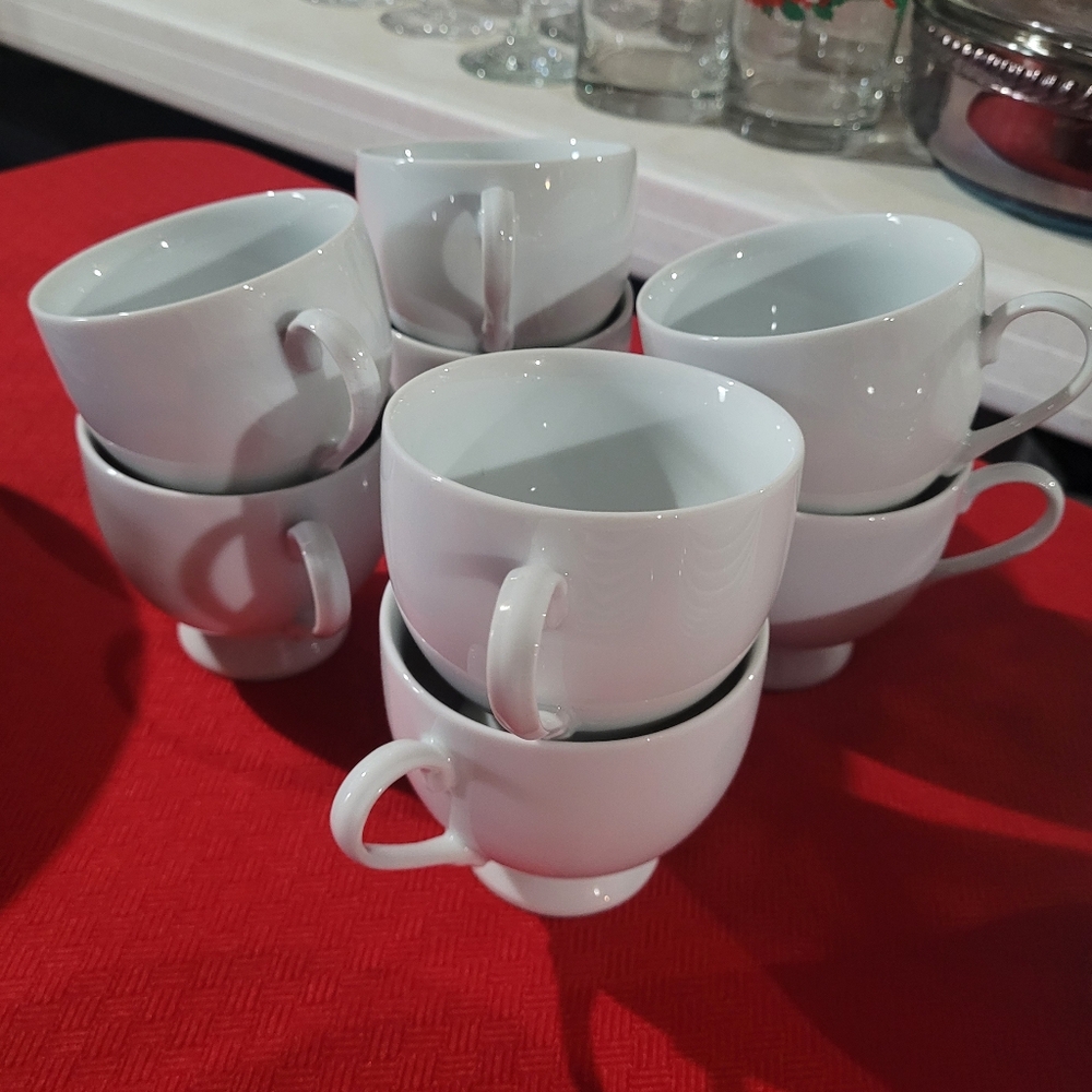 Set Of 8 Mikasa Classic Flair White K1991 Teacups And Saucers